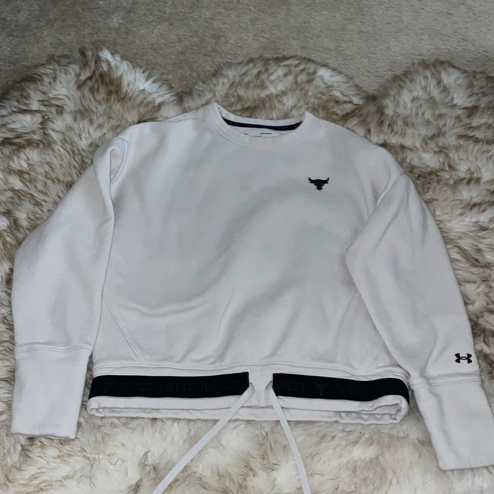 Under Armour sweatshirt